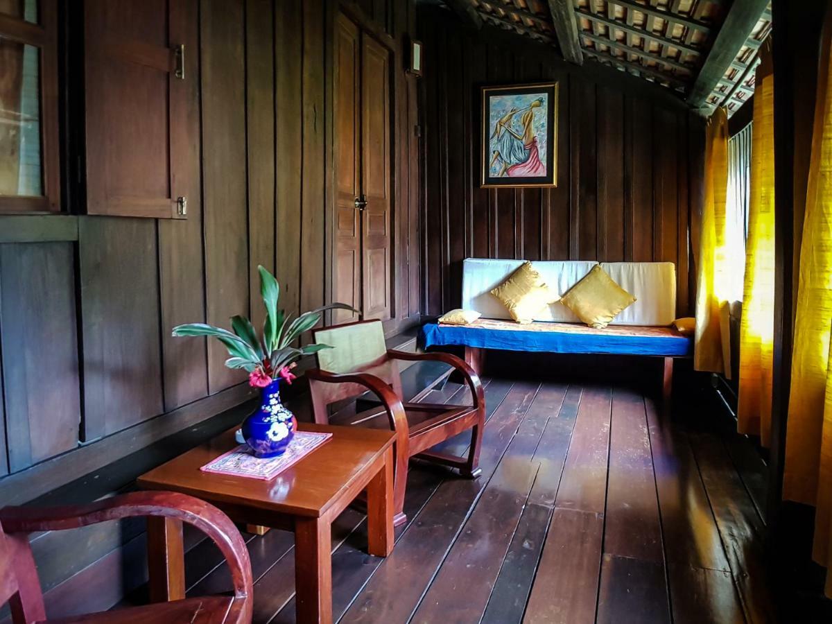 Villa Maydou Boutique Hotel Луанґпхабанґ Екстер'єр фото